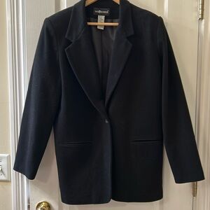 Sag Harbor black blazer.
